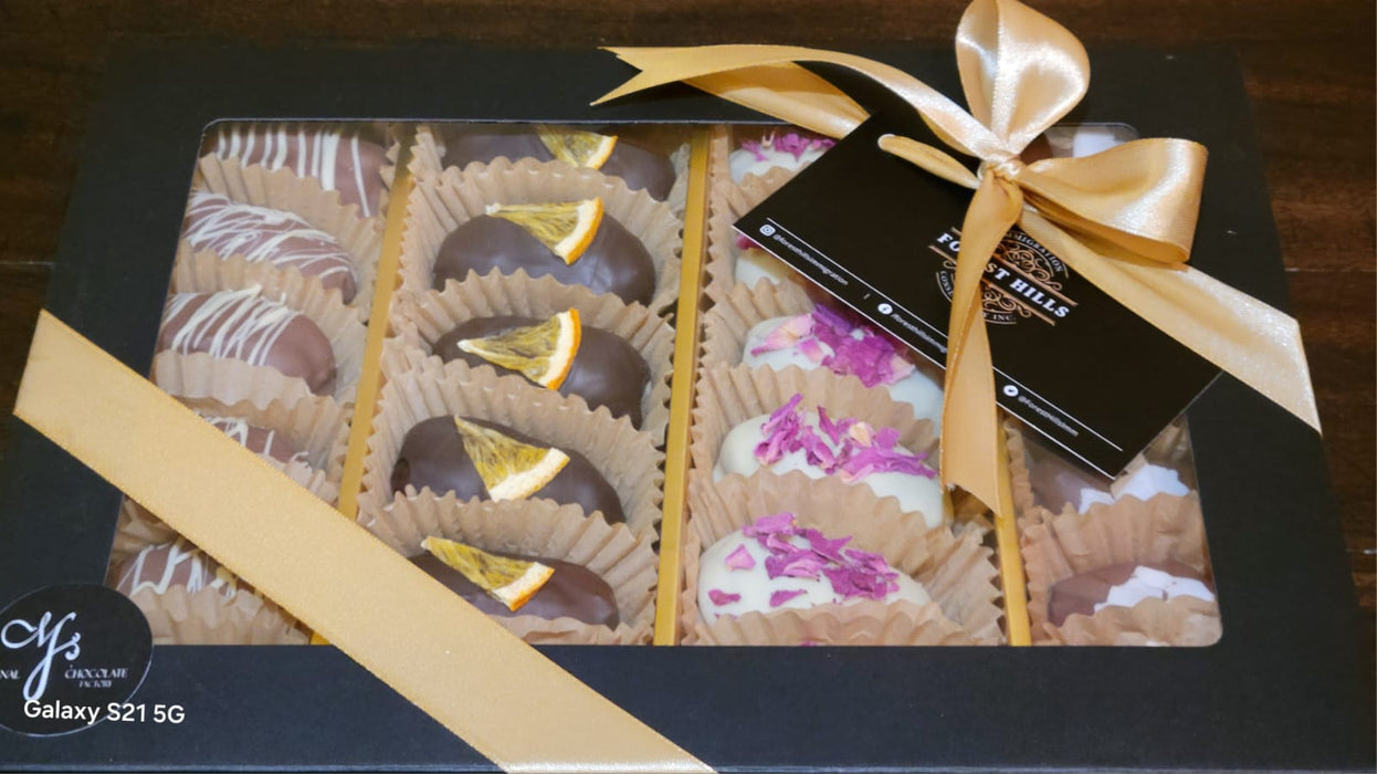 Chocolate Filled Dates (24 Pieces)