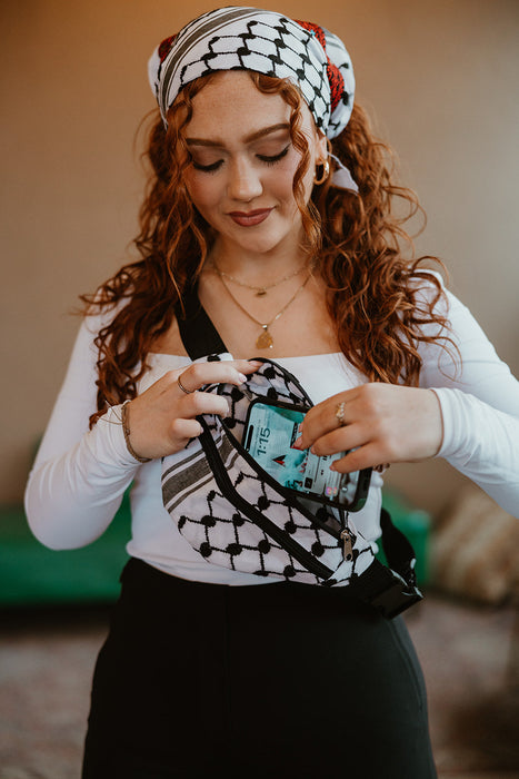 Kuffiyeh Black & White Fanny-Pack - Handmade with Adjustable Strap